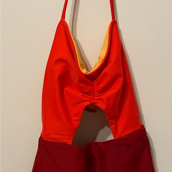 Girl’s Reversible Swimsuit,Colors gold, burgundy, & orange. Girl size 6 - Picture 7 of 8